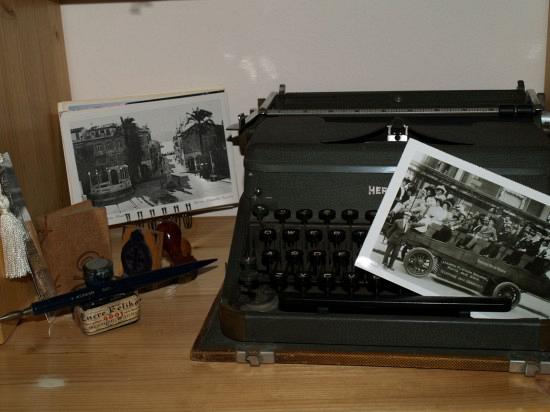 rdeco_old_typewriter