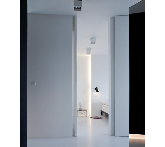 rdeco_black and white right 4