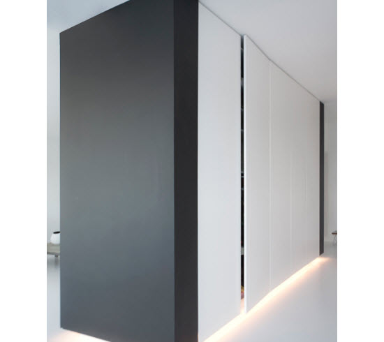 rdeco_black and white right 6