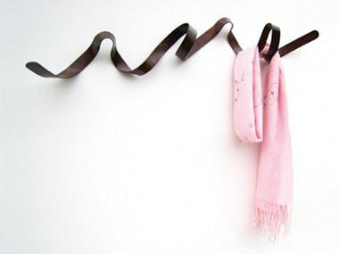 rdeco_lacehanger