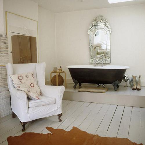 rdeco_bathroom armchair