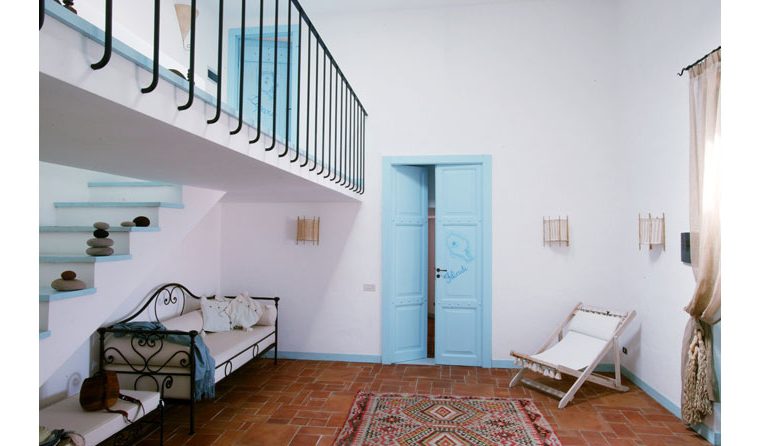 To τυρκουάζ σπίτι