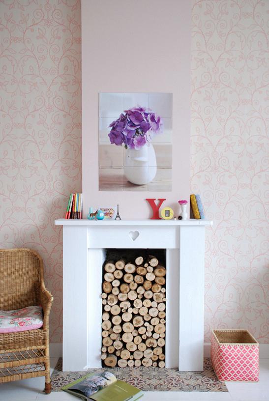 rdeco_floral_pink_fireplace