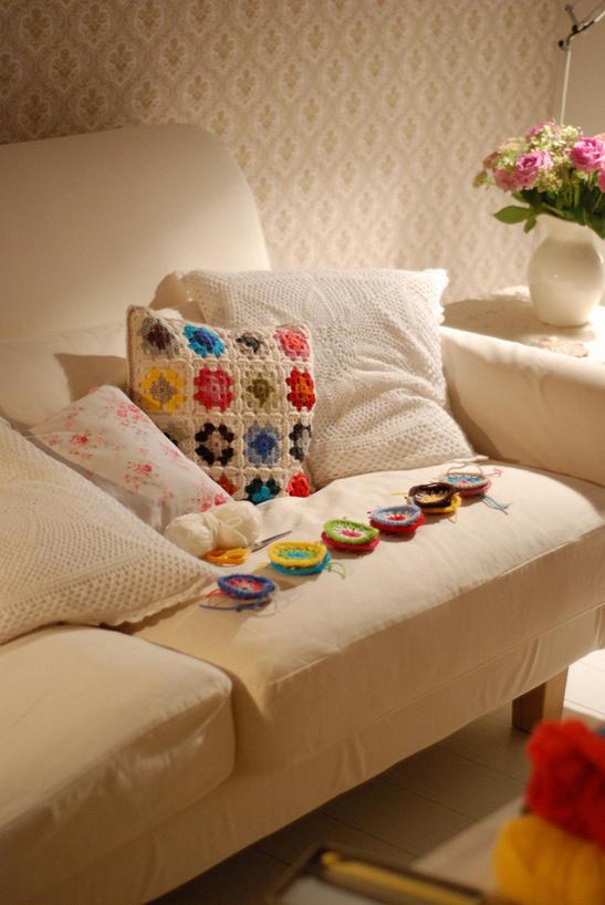 rdeco_floral_pink_sofa
