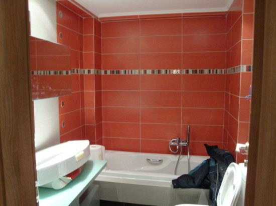 rdeco_red bath