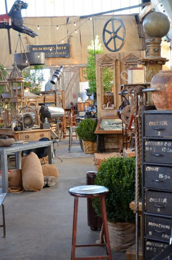 rdeco_antiques_place