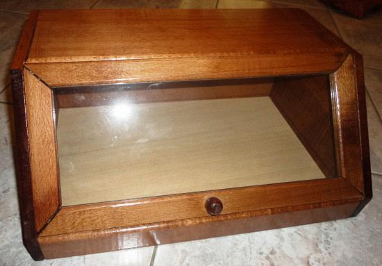 rdeco_diy_breadcase