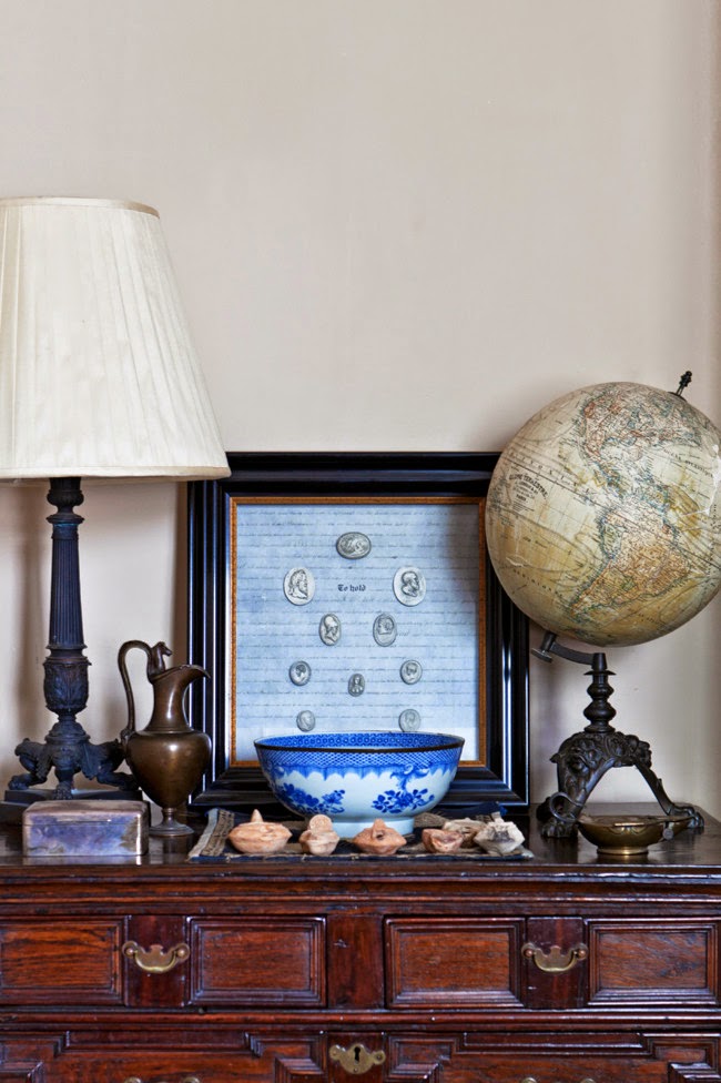 Διακόσμηση επάνω σε ένα μπουφέ