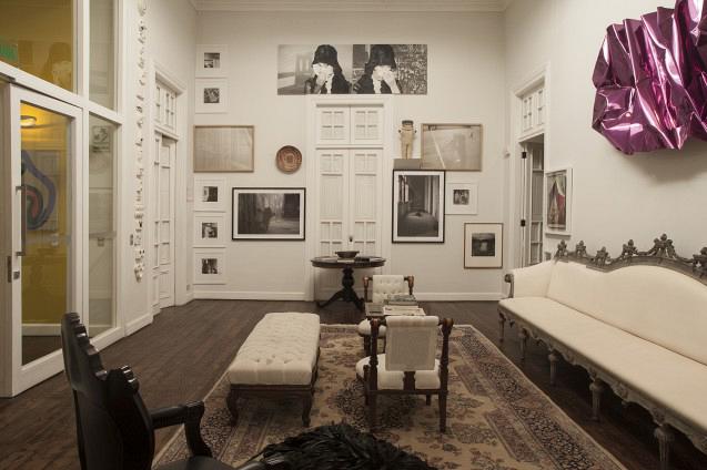rdeco_hotelB_lima_peru_art_foye
