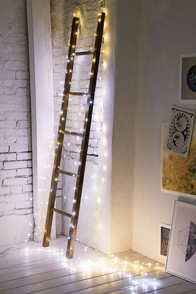 rdeco_christmas lights ladder