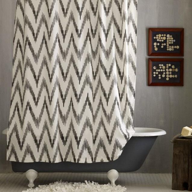 rdeco_grey-chevron-shower-curtains-decorating-4