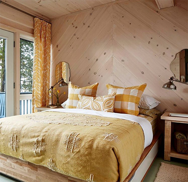 Sarah-Richardson-Rental-Cottage-guest-bedroom-1