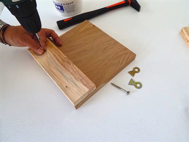 DIY vivliothiki toichu