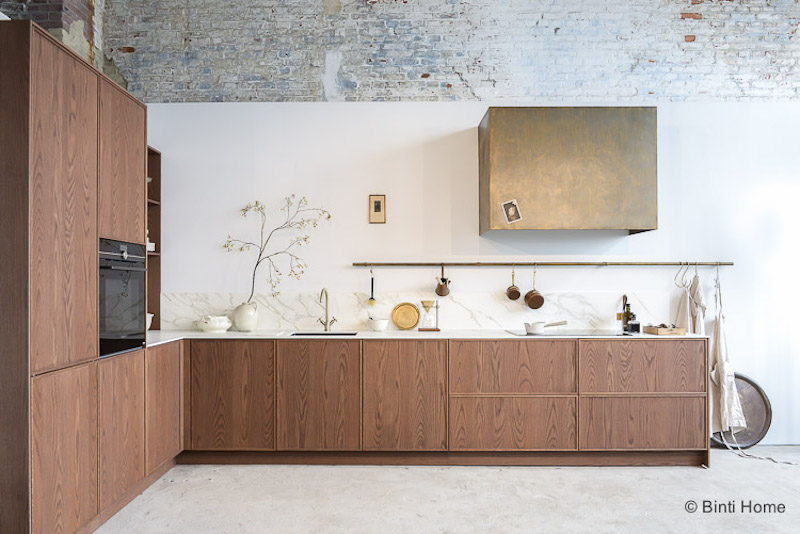 Η κουζίνα 2020 με ξύλο, μάρμαρο και μέταλλα.